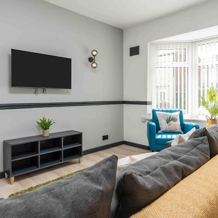 3-Bed Scouse House Near Anfield & Goodison Liverpool Exterior foto