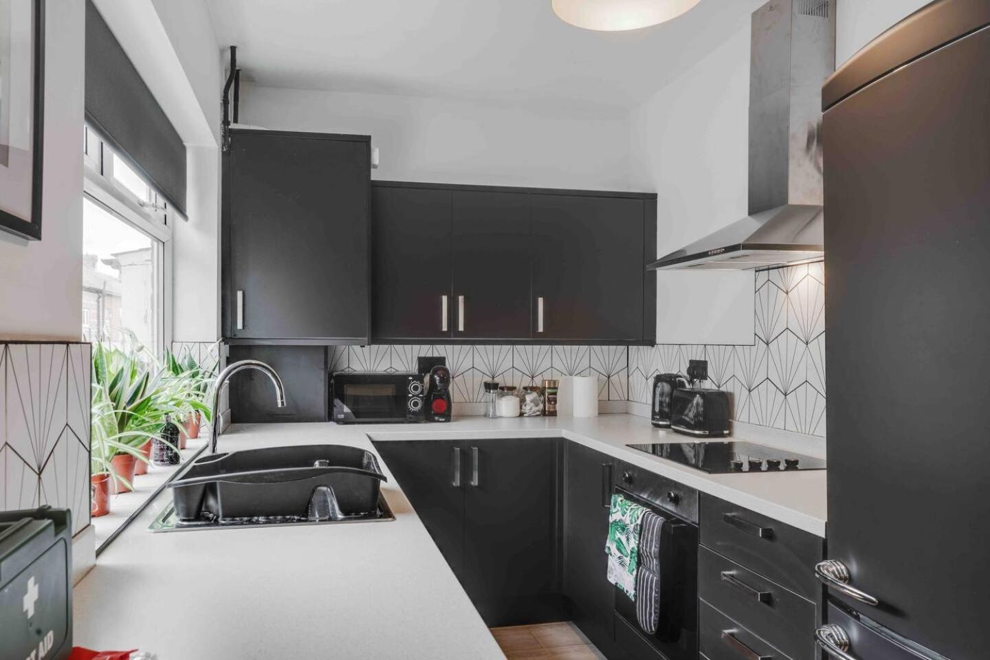 3-Bed Scouse House Near Anfield & Goodison Liverpool Exterior foto